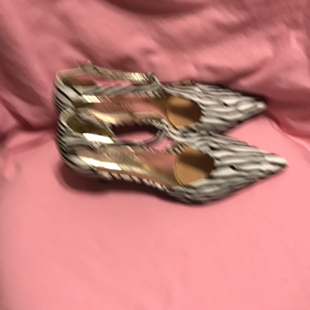 Shoes - Picture 2 of 4